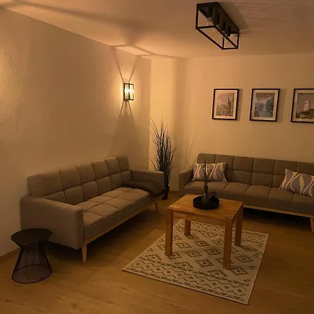 Grote Apartment Warburg